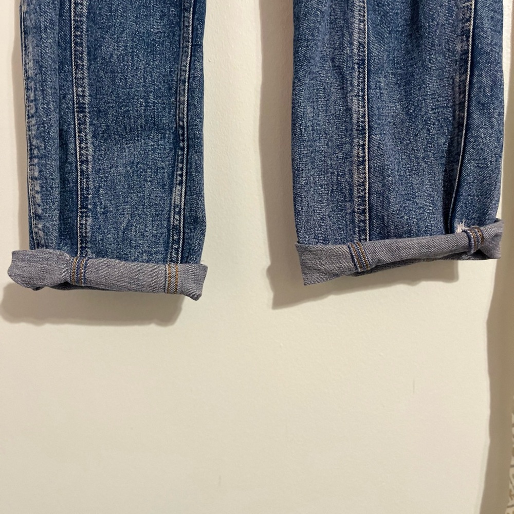 Abercrombie & Fitch Ultra High Rise Mom Jeans - size 12 - Picture 6 of 7